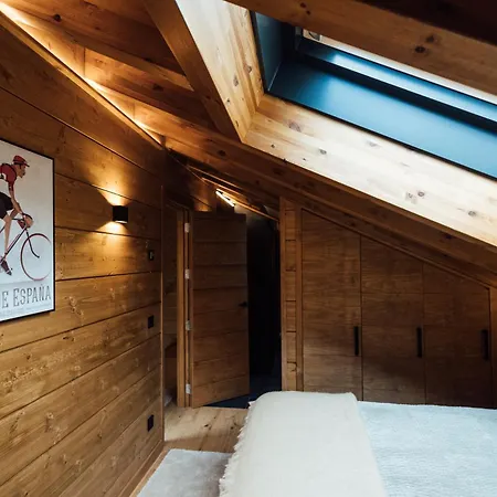 Apartment Arttysur Lux - 4 Bdrm In