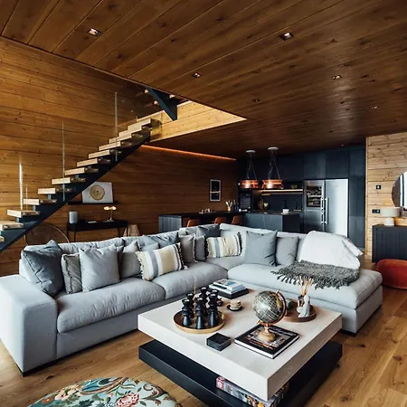 Apartment Arttysur Lux - 4 Bdrm In