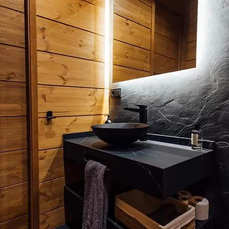 Apartment Arttysur Lux - 4 Bdrm In *