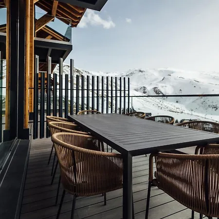 Apartment Arttysur Lux - 4 Bdrm In *