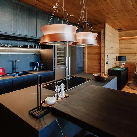 Arttysur Lux - 4 Bdrm In Apartment