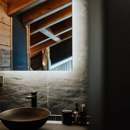 Apartment Arttysur Lux - 4 Bdrm In