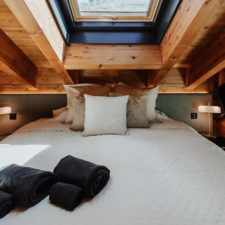 Apartment Arttysur Lux - 4 Bdrm In *