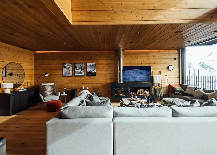 Arttysur Lux - 4 Bdrm In * Sierra Nevada