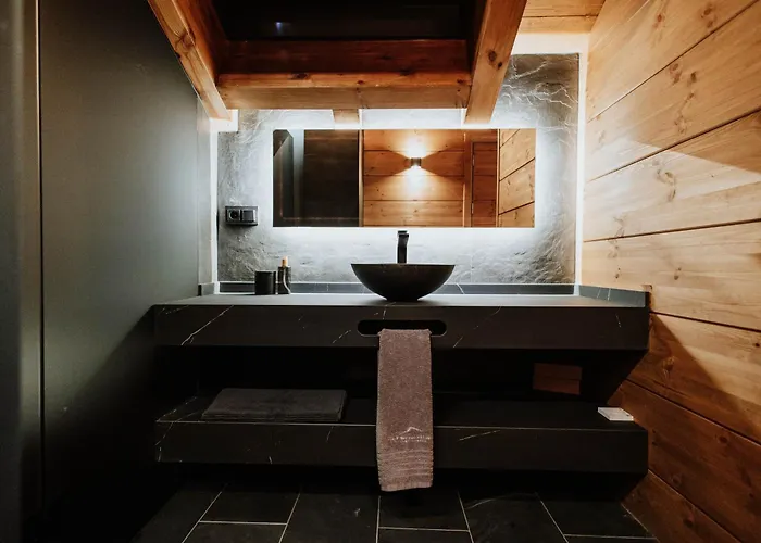 Arttysur Lux - 4 Bdrm In *