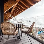 Arttysur Lux - 4 Bdrm In *