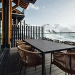 Apartment Arttysur Lux - 4 Bdrm In *