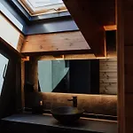 Arttysur Lux - 4 Bdrm In *