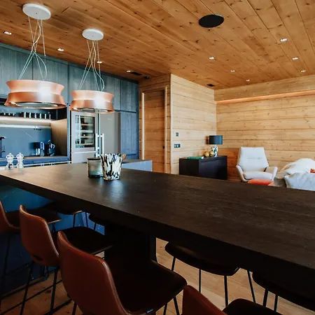 Arttysur Lux - 4 Bdrm In *