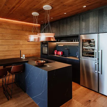 Arttysur Lux - 4 Bdrm In *