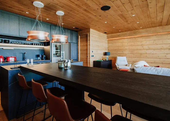 Arttysur Lux - 4 Bdrm In *