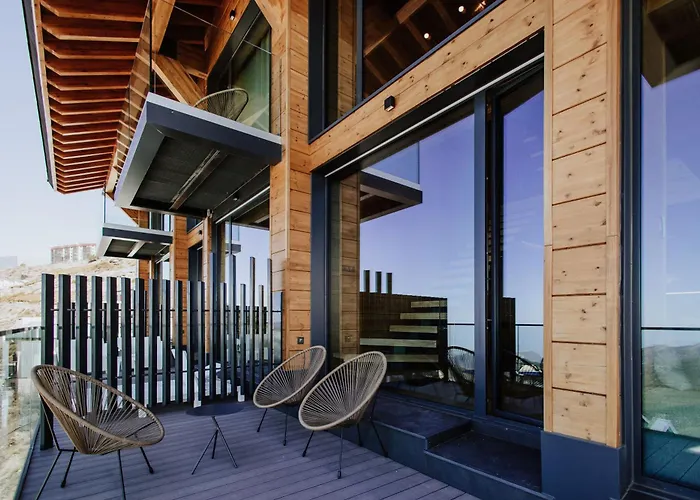 Arttysur Lux - 4 Bdrm In *